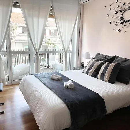 Apartment Bright Terrace-garden *